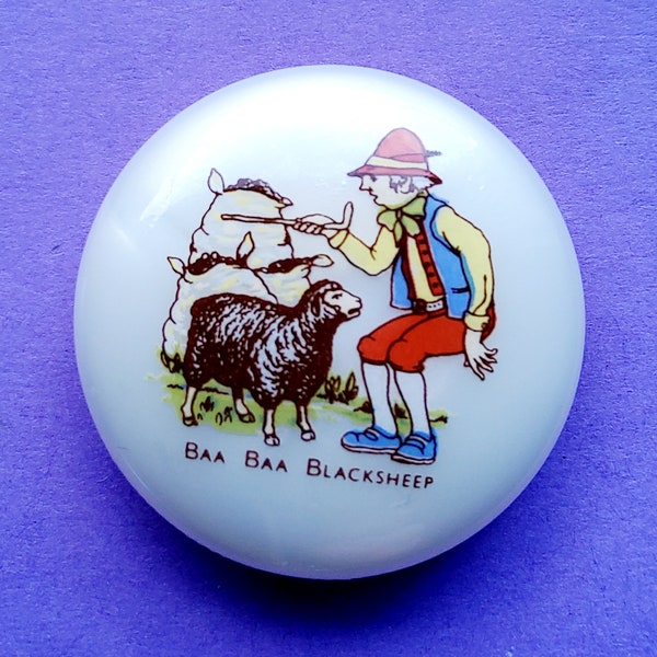 Vintage nursery rhyme button - 'Baa Baa black sheep'.