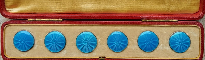 19th Century boxed set of six Silver guilloche enamel buttons. image 2