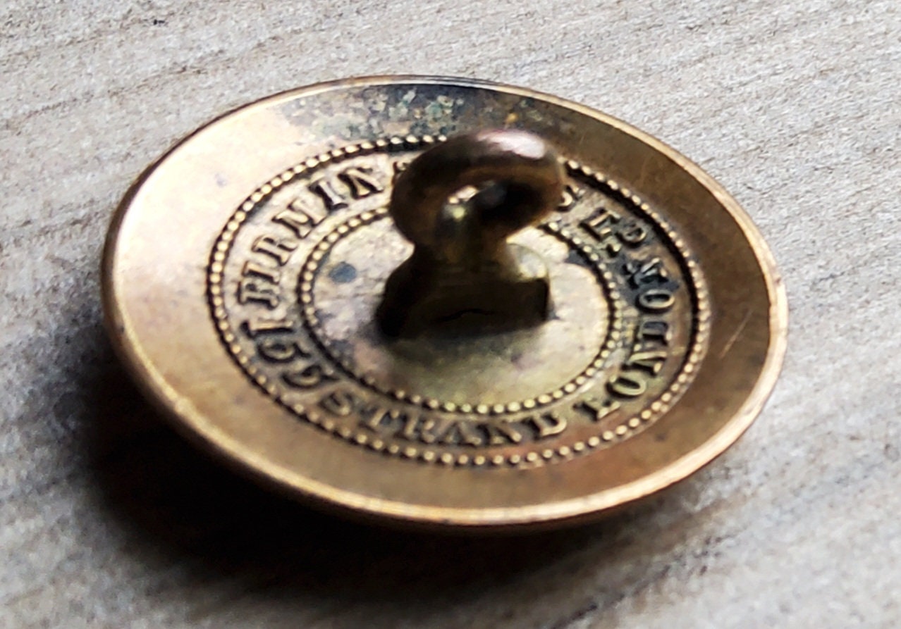 1800 年代後半のヴィンテージ、Firmin and Sons の真鍮製ボタン