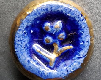 Vintage arts and craft hand made pottery button.