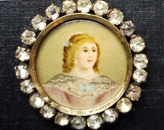 Vintage late 1800's lithograph under glass button.