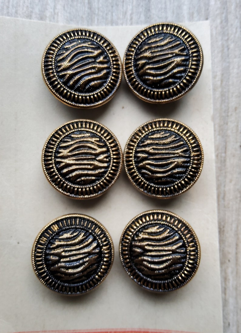 Vintage set of six 1930's glass buttons. image 2