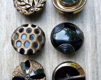 Boutons by Loic Allio. 1st Edition Book of Buttons, Antique