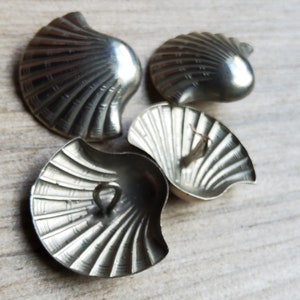 Vintage Set of Four 1920's Large Shell Buttons. - Etsy