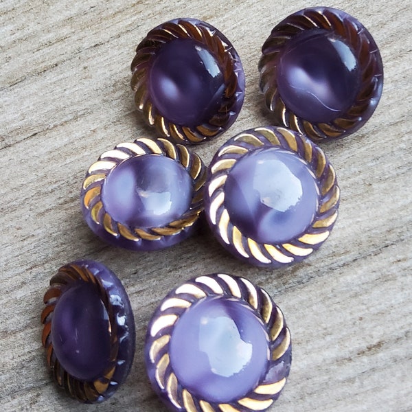 Conjunto vintage de seis botones de cristal de brillo lunar púrpura.