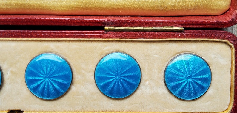 19th Century boxed set of six Silver guilloche enamel buttons. image 5