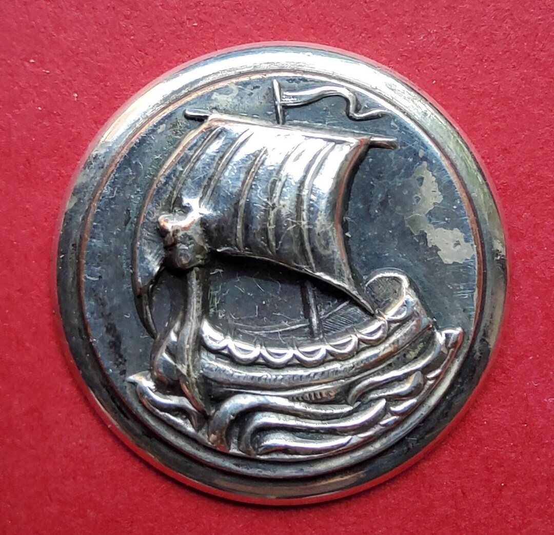 イギリス　40s 50s 国鉄　ユーロビンテージ　メタルボタン Vintage Large 1950's Viking Long Boat Metal Button. - Etsy Finland