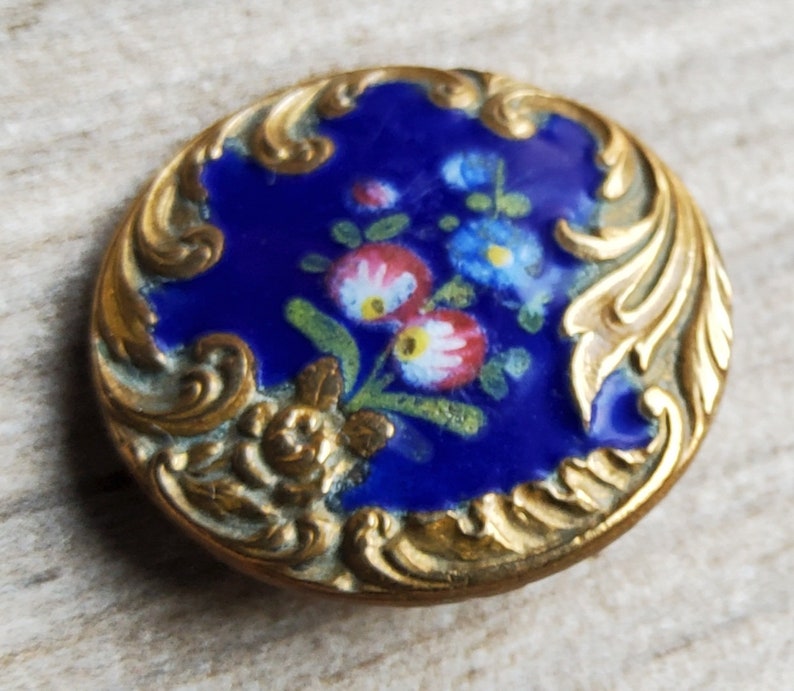 Vintage early 1900's Paris back enamel button. image 5