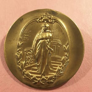 Large brass stamped button of Queen Louise. image 2