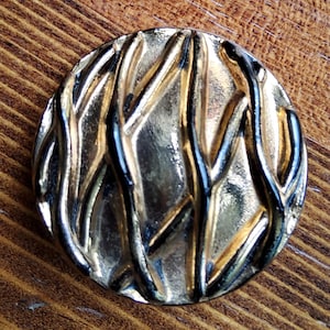 1930&#39;s large Czech Vintage glass &#39;pie crust&#39; button.
