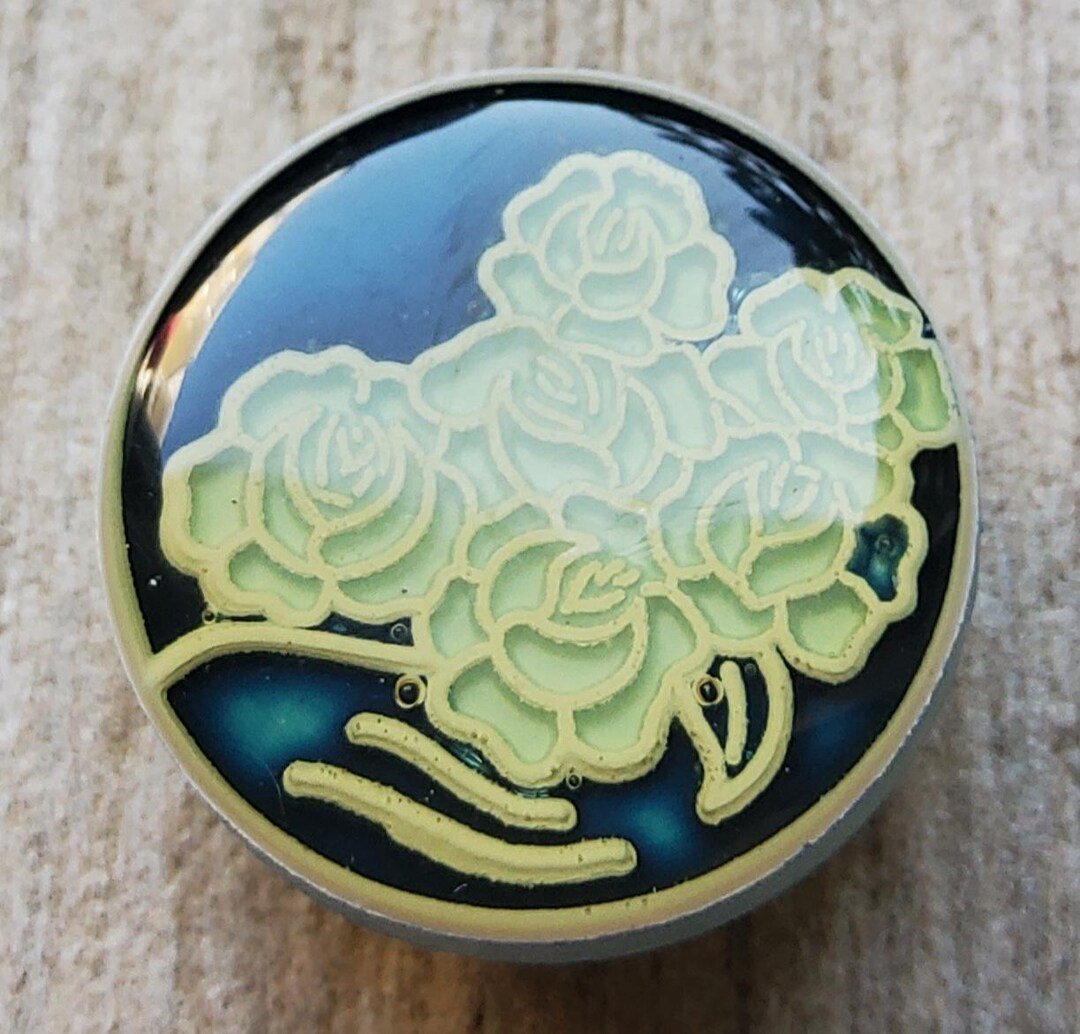 Vintage 1950's English Perspex Button. - Etsy