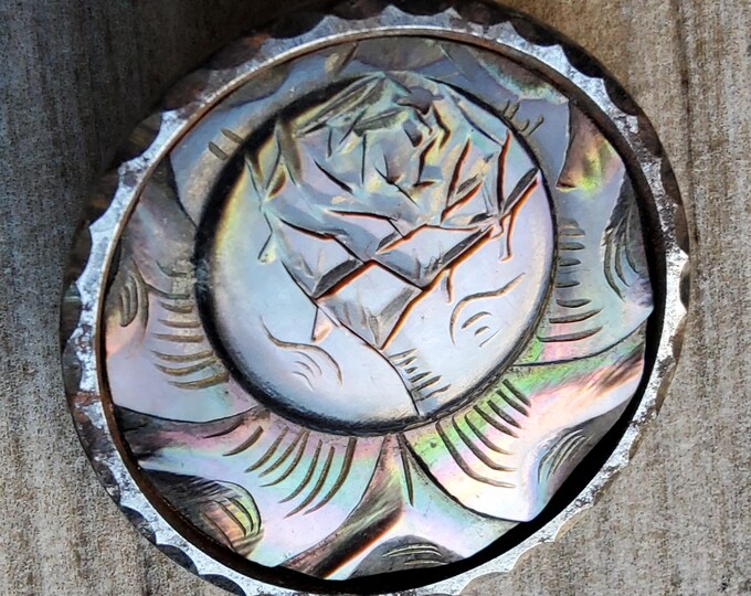 Vintage Large 1800's Engraved Mother of Pearl Button. - Etsy