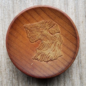 Botón de madera de perro Scottie grabado de gran tamaño, vintage, de los años 30.