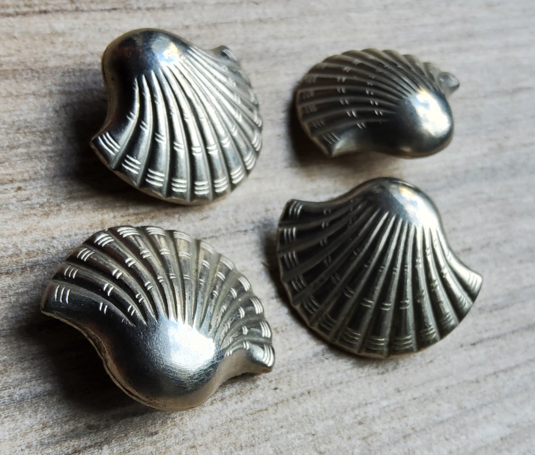 Vintage Set of Four 1920's Large Shell Buttons. - Etsy