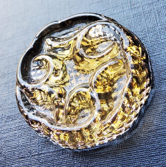 ガラス製　ビミニボタン 1950 年代のヴィンテージ ビミニ スタイルのガラス ボタン。 - Etsy 日本