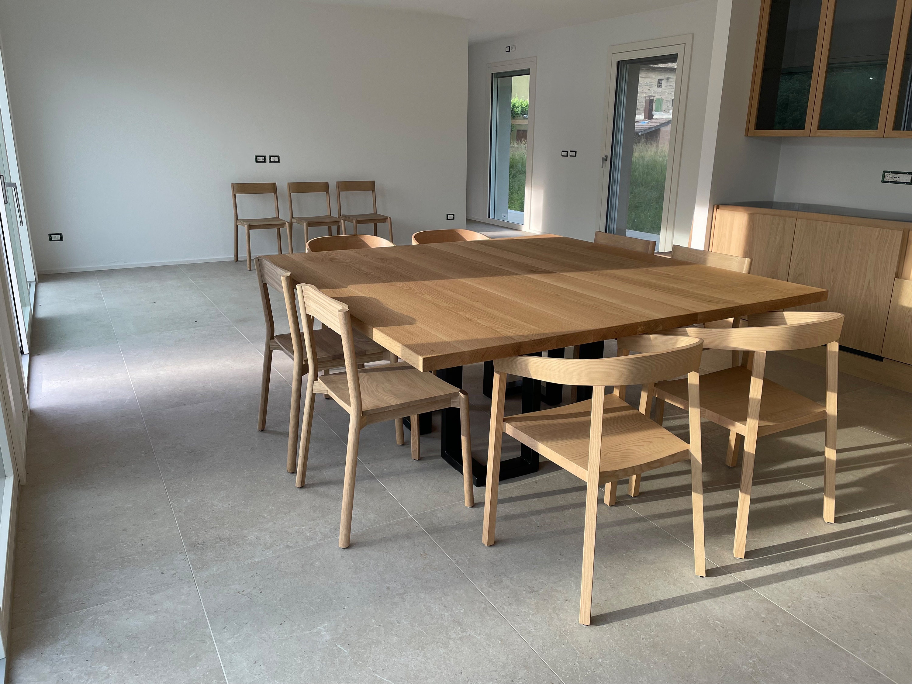 Set Tavolo Da Pranzo Quadrato Con 2 Sedie Baroni Home - MDF E Acciaio, Nero Effetto Rovere - Foto 4