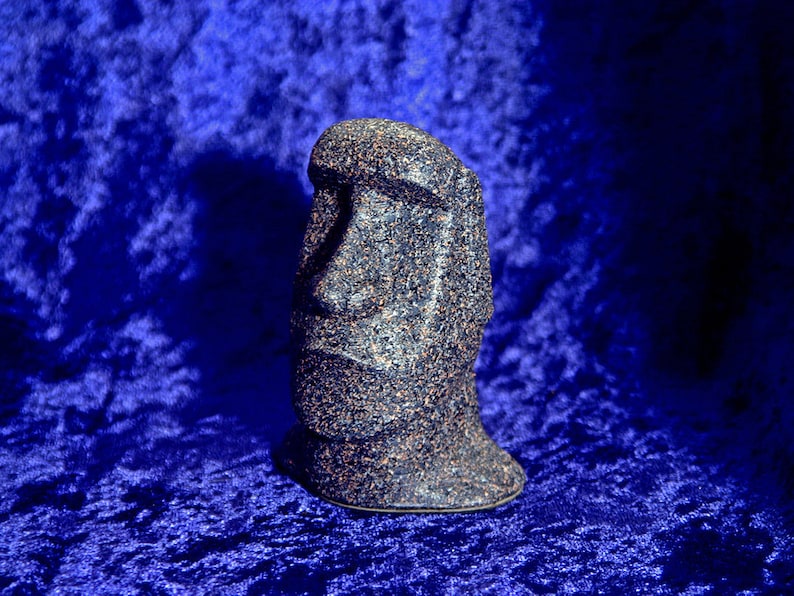 Moai 1 Dark Stone