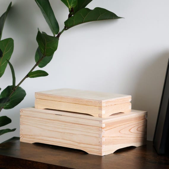 Dekorative Aufbewahrungsbox aus Holz - Schlichte Kiefer Aufbewahrungsbox für Schmuckstücke, Erinnerungen und Geschenke | Übermalbare Craft Box für die DIY-Dekoration
