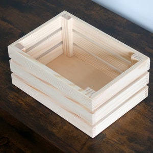 Small Pine Display Crates | 21.8 x 15.2 x 9.6 cm | Solid Wooden Presentation Storage Gift Hamper Shelf Box Slatted Basket | Decorative Wood