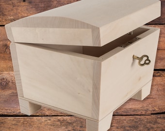 Small Wooden Treasure Box With Key Lock | 14 x 11 x 11.5 cm | Trinket Jewellery Storage Case | Decoupage Arts & Crafts | Unpainted Lime Wood