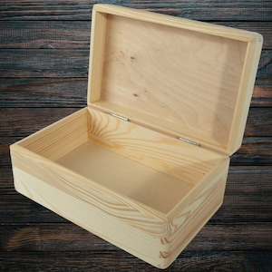 Decorative Wooden Chest Storage Box Rounded Corners | 25 x 16 x 10 cm | Keepsake Trinket Gift Holder Case Container | Plain Wood for Craft