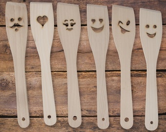 Wooden Funny Spatula | Decorative Gift | Beech Wood Non-Stick Kitchen Utensils | Baking Mixing Turner | Suitable For Further Decorating