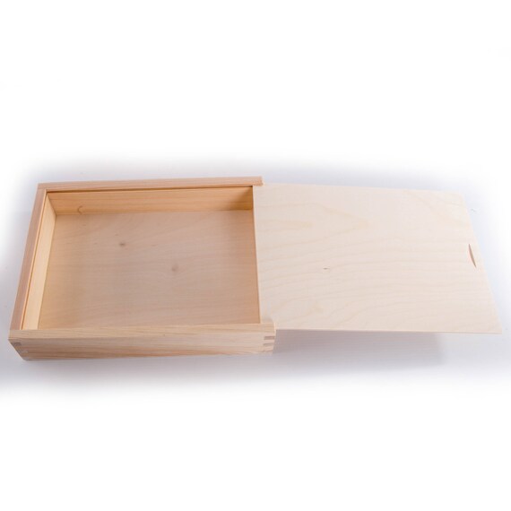 Bo/îte en bois avec couvercle coulissant Taille L28/ X W21/ X H6/ cm