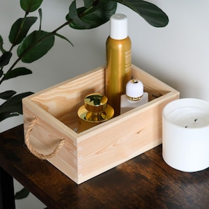 Scatola portaoggetti rettangolare in legno con manici in corda / 24,5 x 17 x 11 cm / Contenitore per esposizione, cestino da scrivania, contenitore per cucina
