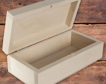 Small Shallow Wooden Gift Box | 14 x 7 x 4.5 cm | Oblong Trinket Jewellery Memory Case | Bolt Closure | Decorative Paintable Lime Wood