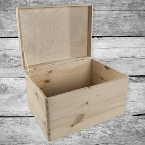 Large Deep Pine Lidded Storage Box | 39.5 x 29.5 x 23 cm | Plain Paintable Keepsake Memory Storage Container | Wooden Xmas Eve Box