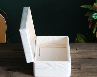 Decorative Wooden Chest Storage Box Rounded Corners | 25 x 16 x 10 cm | Keepsake Trinket Gift Holder Case Container | Plain Wood for Craft
