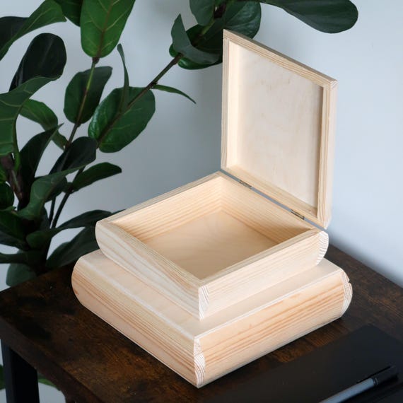 Hölzerne flache quadratische Aufbewahrungsbox | 2 Größen | Abgerundete Ecken Geschenk Fall Halter | Schlichtes Holz für Craft Gravur Pyrografie