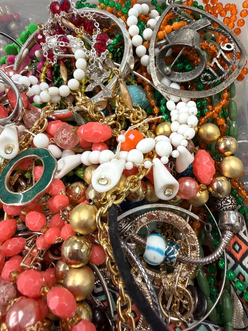5 LBS Junk Costume Jewelry Lot Broken Tangled Repurpose Repair Pounds Vintage Upcycle ASMR Therapy Unsorted Craft Art DIY Mosaic Grab Bag image 6