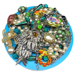 VINTAGE Broken Costume Jewelry Lot Upcycle Repair Repurpose Embellishments Destash DIY Art Assemblage Beads Mixed Media Supply Design