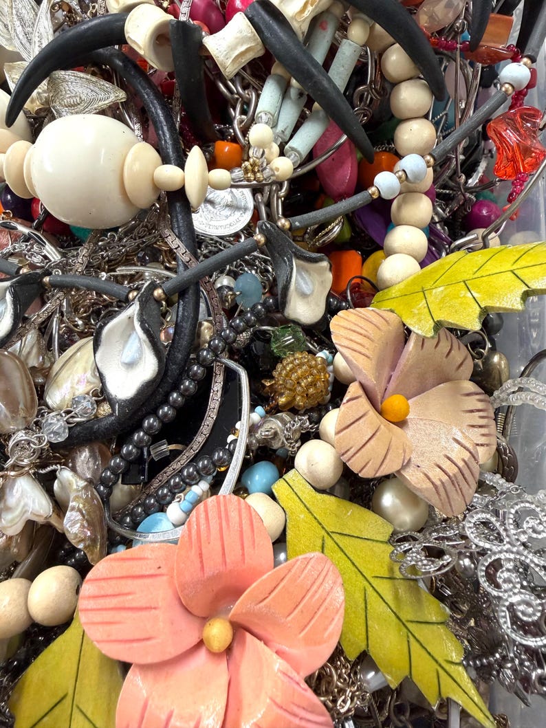5 LBS Junk Costume Jewelry Lot Broken Tangled Repurpose Repair Pounds Vintage Upcycle ASMR Therapy Unsorted Craft Art DIY Mosaic Grab Bag image 3