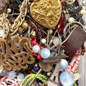 5 LBS Junk Costume Jewelry Lot Broken Tangled Repurpose Repair Pounds Vintage Upcycle ASMR Therapy Unsorted Craft Art DIY Mosaic Grab Bag image 3