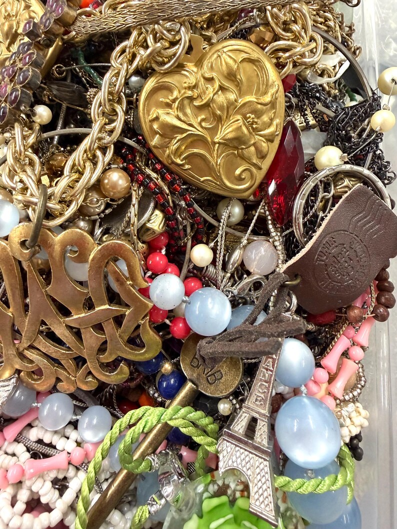5 LBS Junk Costume Jewelry Lot Broken Tangled Repurpose Repair Pounds Vintage Upcycle ASMR Therapy Unsorted Craft Art DIY Mosaic Grab Bag image 3