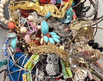 5 Pfund Vintage Schmuck Lot gebrochen verheddert Wiederverwendung Reparatur Pfund Vintage Upcycle ASMR Therapie