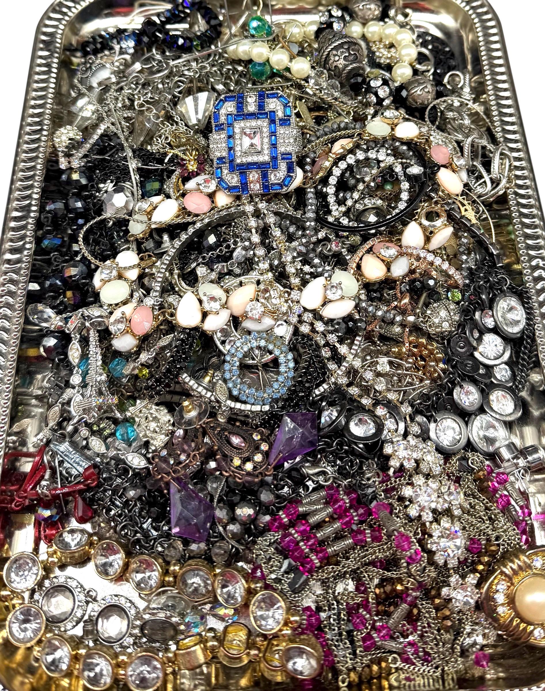 Vintage Brooch Lot For Repair Or Crafts 107 VINTAGE ENAMEL FLOWER BROOCH PINS REPAIR CRAFT LOT  main image 2