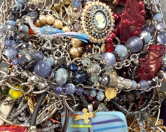 5ポンドのジャンクコスチュームジュエリーロット、壊れた、絡まった、再利用、修理、ポンド、ヴィンテージ、アップサイクル、ASMRセラピー、未分類、クラフトアート、DIYモザイクグラブバッグ