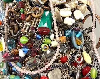 5 Pfund Vintage Schmuck Lot gebrochen verheddert Wiederverwendung Reparatur Pfund Vintage Upcycle ASMR Therapie