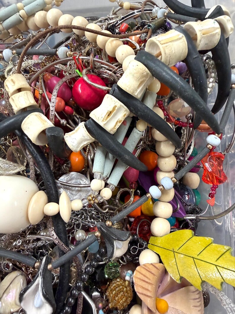 5 LBS Junk Costume Jewelry Lot Broken Tangled Repurpose Repair Pounds Vintage Upcycle ASMR Therapy Unsorted Craft Art DIY Mosaic Grab Bag image 6