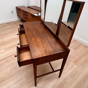 Mid Century Triple Mirror Vanity by Loughborough Furniture image 9