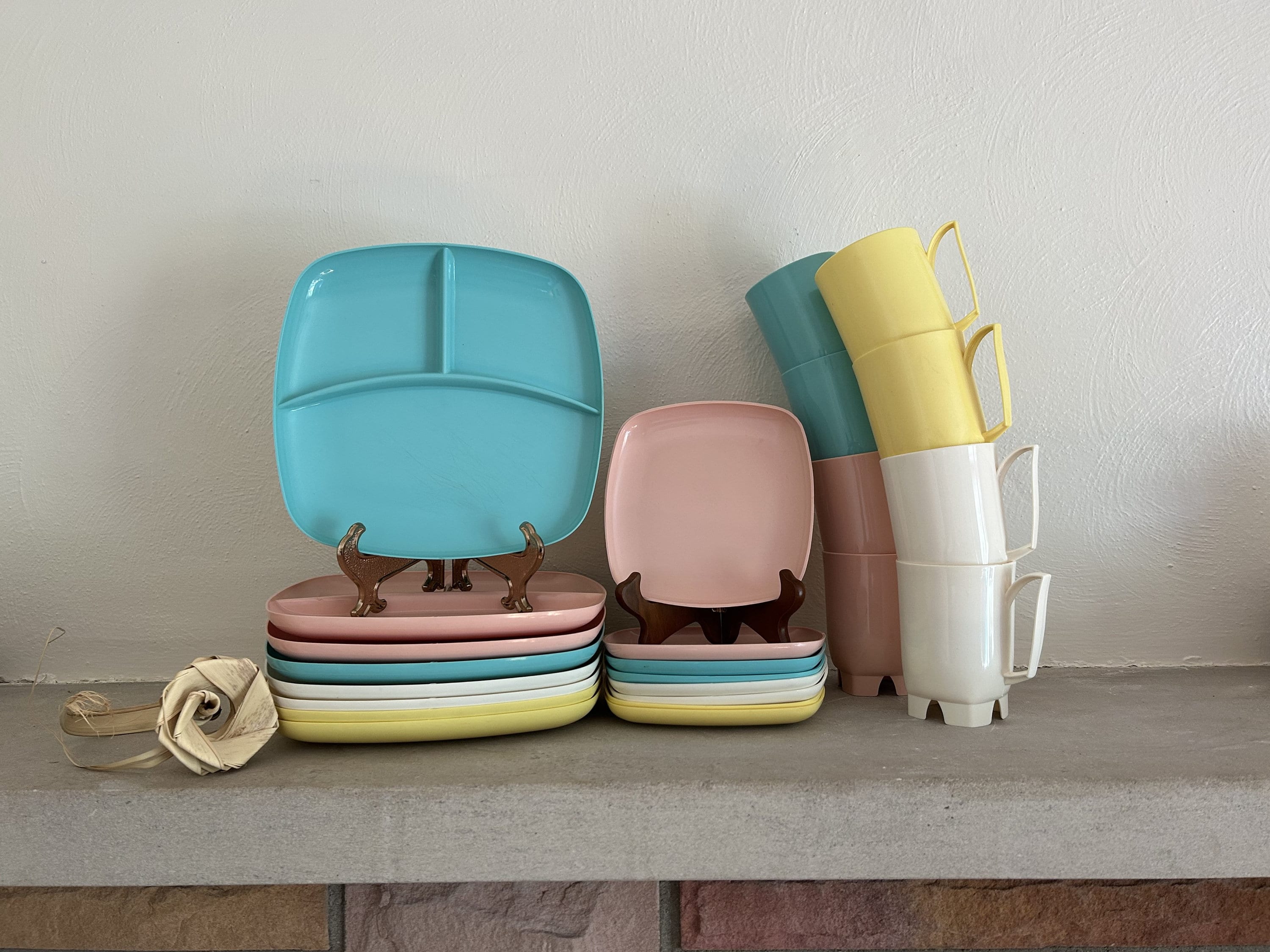 70s Plastic Dishes - Etsy Canada