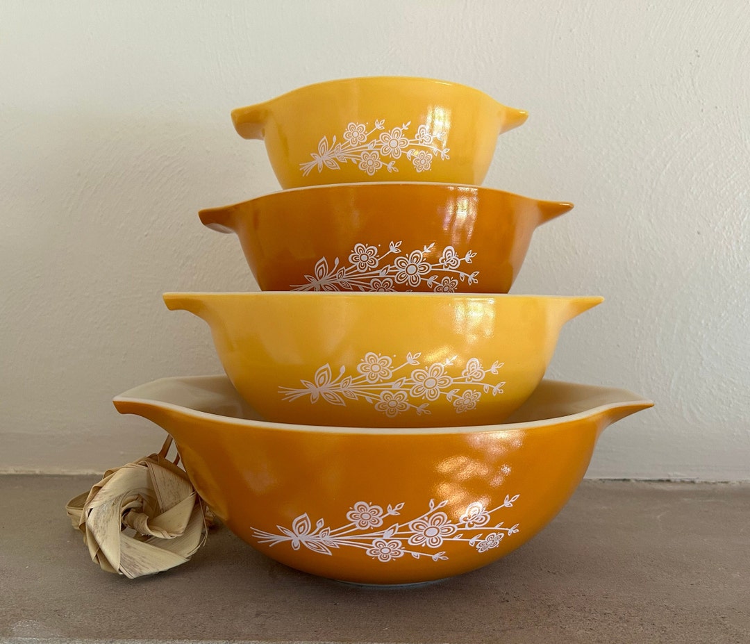 Vintage Pyrex 