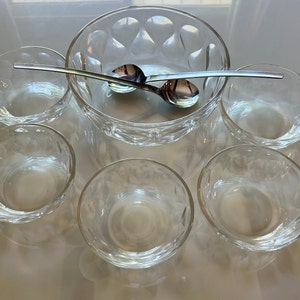 Vintage Pyrex Clear Glass Salad Bowl Set: Sculptured Design, Stainless Tongs