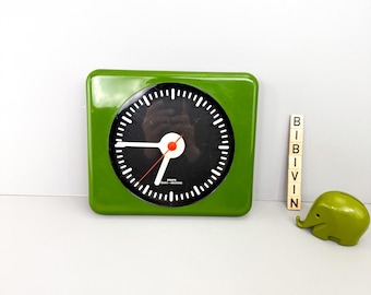 KRUPS Quartz-electronic wall clock, green, Space-Age design of the 1970s