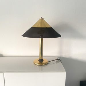Postmodern svamplampa i mässing och perforerad plåt, 80-tals vintage