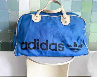 ビンテージ エアラインバック カンタス 1980年 Adidas Sports Bag 80s – Blue With Trefoil and Faux Leather Handle