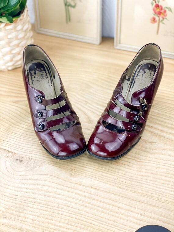 Vintage women's shoes, vintage pumps, vintage Mary